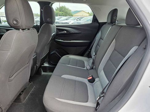 Used 2023 Chevrolet TrailBlazer LS FWD image 13