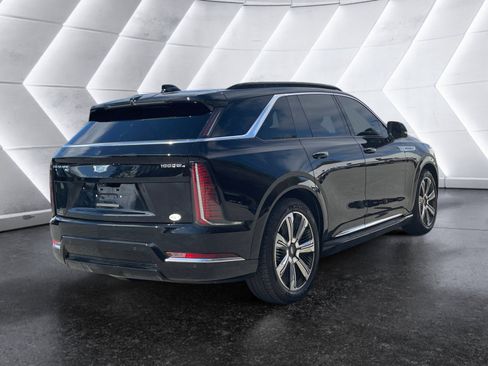Used 2025 Cadillac Escalade IQ Luxury 2 w/ LPO, Etrunk Organizer Package AWD/4WD image 6