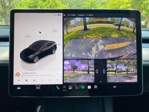 Used 2023 Tesla Model Y Long Range AWD/4WD image 29