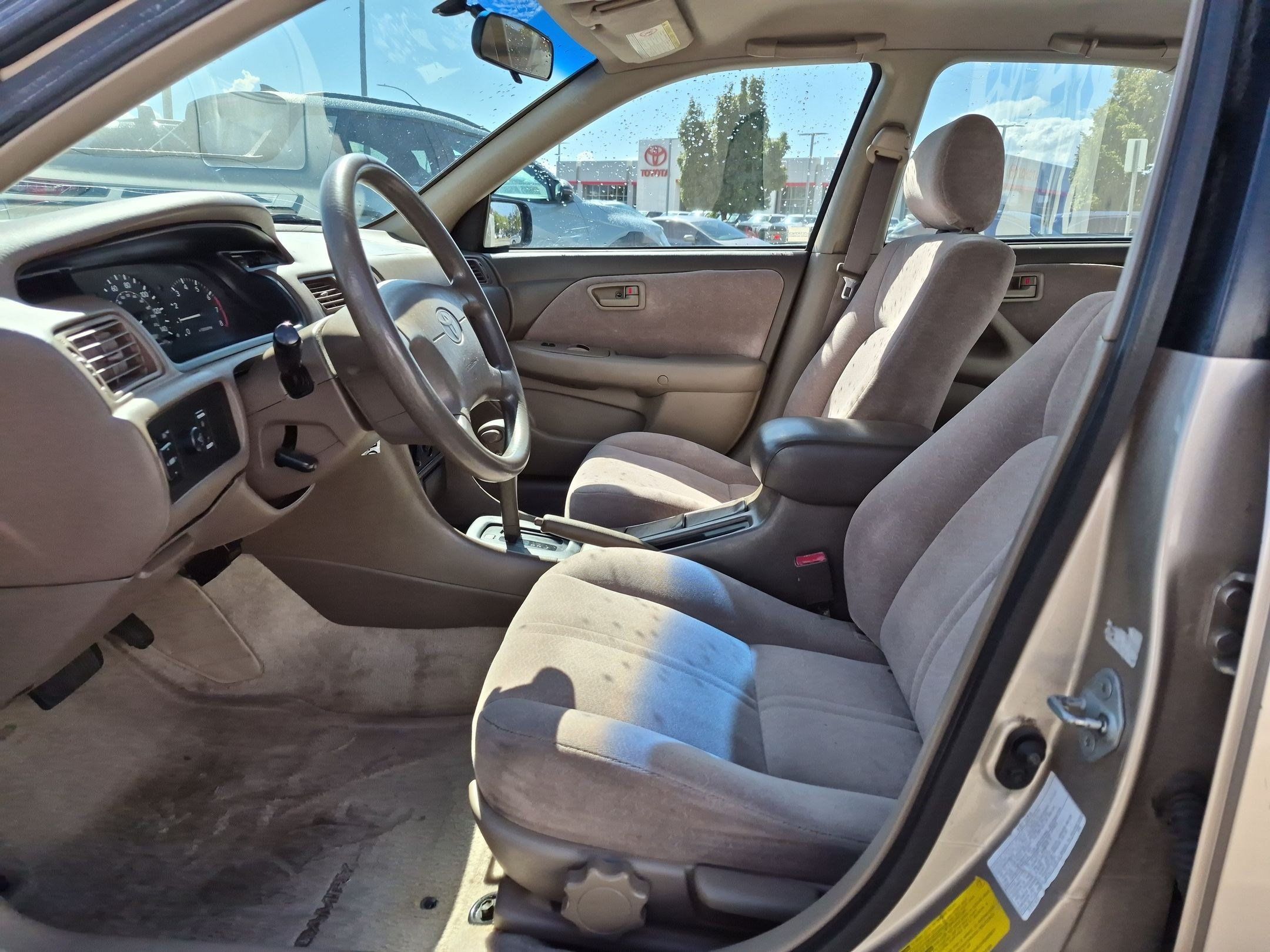 Used 1998 Toyota Camry LE FWD image 17
