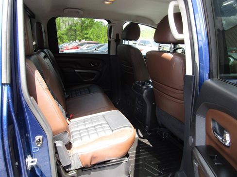 Used 2018 Nissan Titan Platinum Reserve AWD/4WD image 25