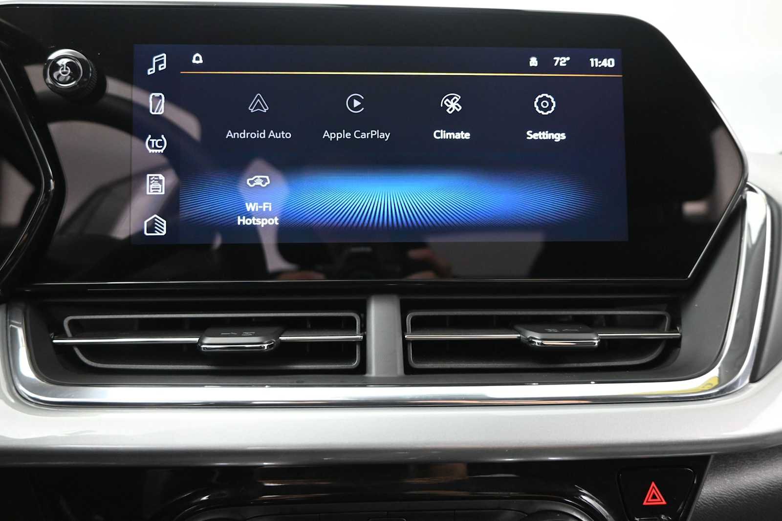 Used 2025 Chevrolet Trax LT FWD image 21