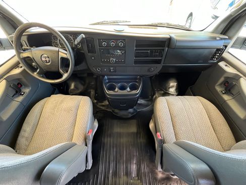 Used 2014 GMC Savana 2500 image 14