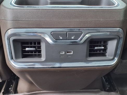 Used 2024 GMC Sierra 2500 Denali w/ Denali Reserve Package AWD/4WD image 18