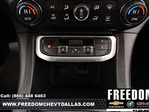 Certified 2023 GMC Acadia SLT w/ Preferred Package image 28