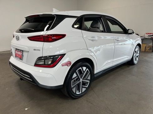 Used 2023 Hyundai Kona SEL w/ Cargo Package FWD image 3