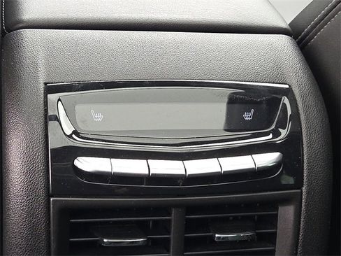 Used 2022 Cadillac XT5 Sportv w/ Technology Package image 18