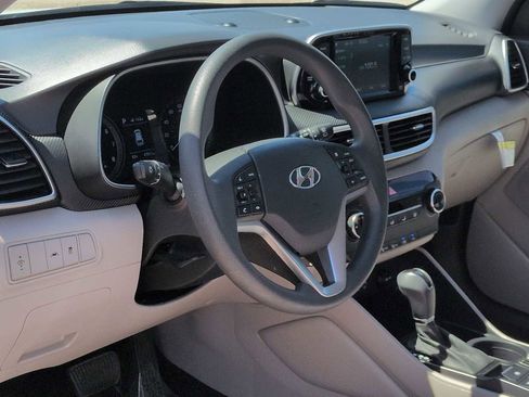 Certified 2021 Hyundai Tucson SE image 10