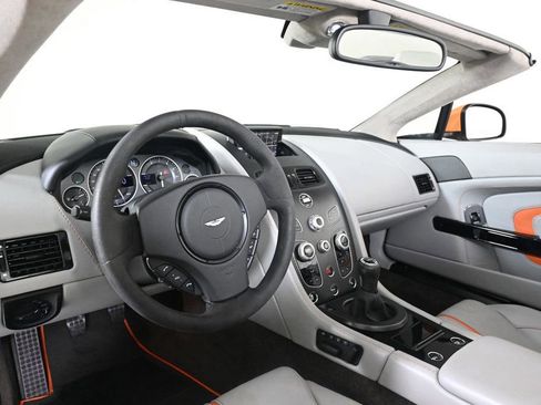 Used 2017 Aston Martin V12 Vantage S image 3