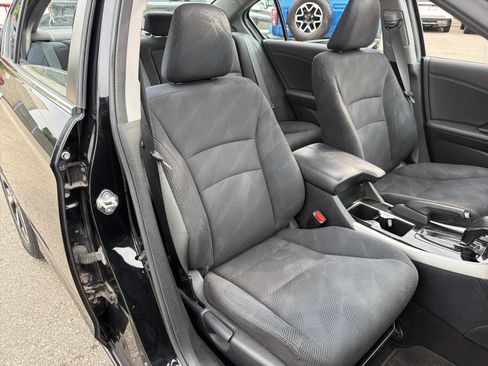 Used 2016 Honda Accord EX image 23