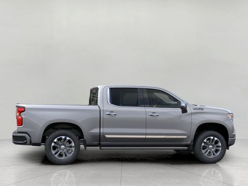 Used 2026 Chevrolet Silverado 1500 High Country w/ Technology Package AWD/4WD image 5