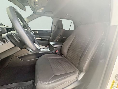 Used 2020 Ford Explorer XLT RWD image 15