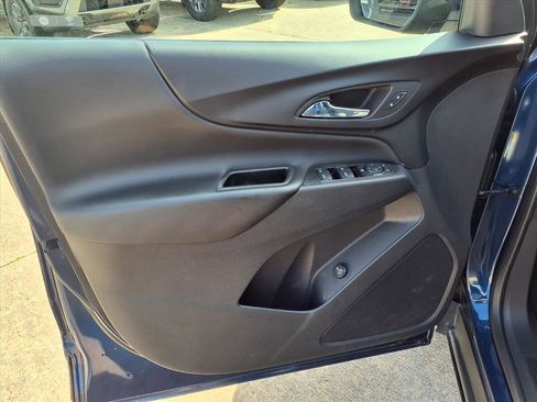 Used 2022 Chevrolet Equinox LT AWD/4WD image 16
