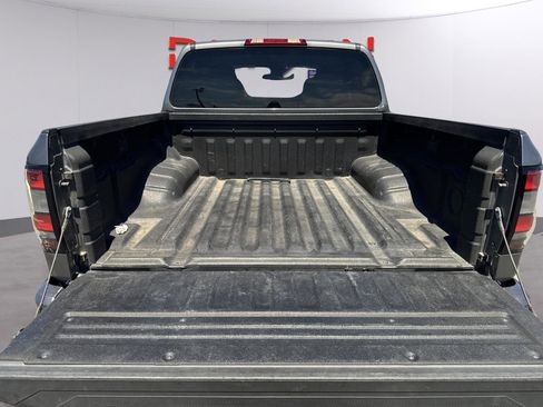 Used 2022 Nissan Frontier SV w/ Technology Package RWD image 33