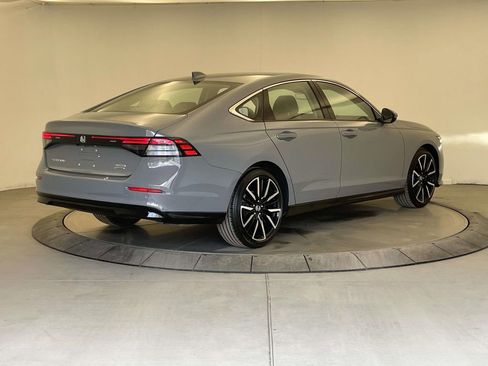 Used 2024 Honda Accord Touring image 7