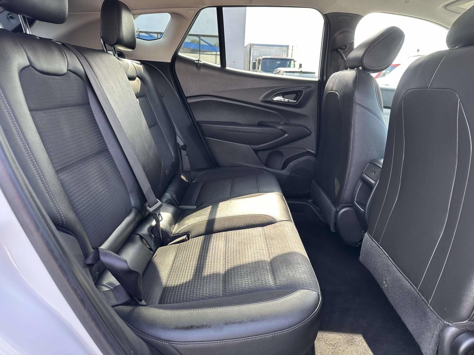 Used 2024 Chevrolet Trax LT w/ Driver Confidence Package FWD image 27