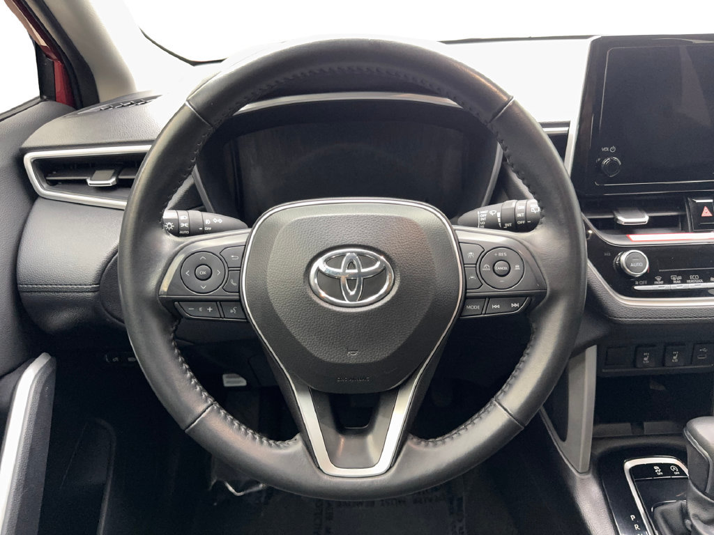 Used 2024 Toyota Corolla Cross XLE w/ Convenience Package AWD/4WD image 58