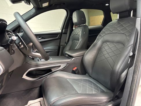 Used 2023 Jaguar F-PACE S AWD/4WD image 23