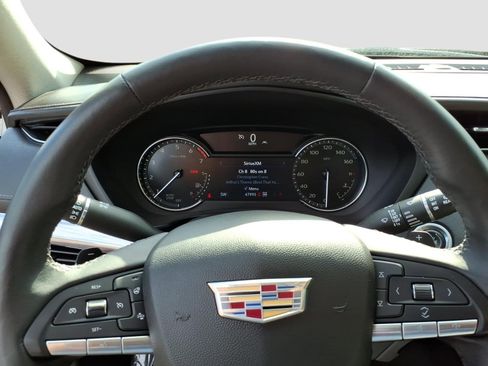 Certified 2022 Cadillac XT4 Luxury w/ Cold Weather Package AWD/4WD image 15
