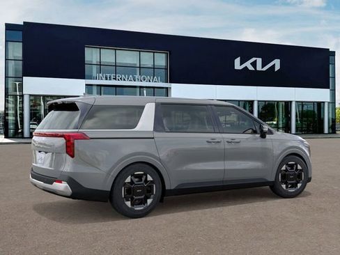 New 2026 Kia Carnival EX image 6