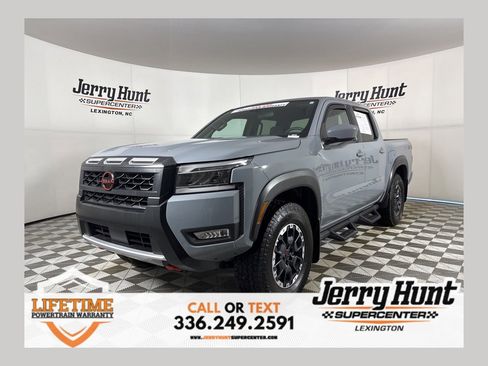 Used 2025 Nissan Frontier PRO-4X image 1