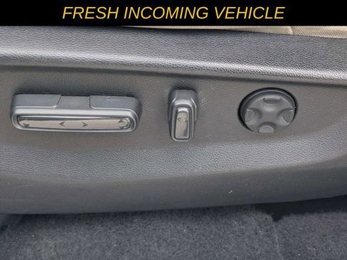 Used 2019 Honda CR-V EX image 18
