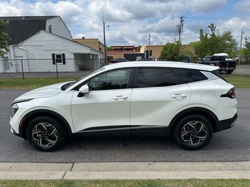 Certified 2024 Kia Sportage LX AWD/4WD image 3
