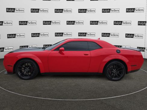 Used 2022 Dodge Challenger R/T Scat Pack RWD image 3