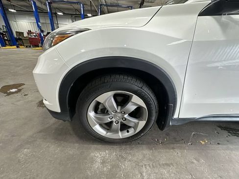 Used 2017 Honda HR-V LX image 23
