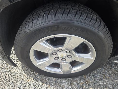 Used 2018 Chevrolet Suburban Premier image 4