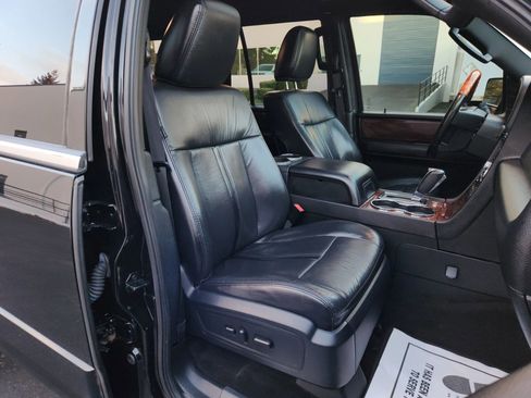 Used 2016 Lincoln Navigator L Select image 18