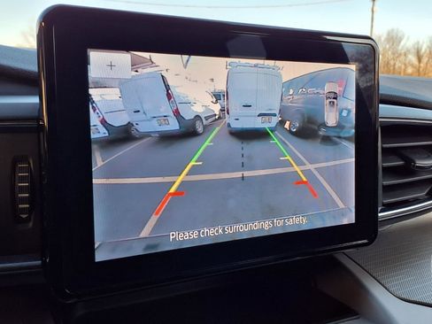 Used 2023 Ford Explorer XLT w/ Equipment Group 202A image 10