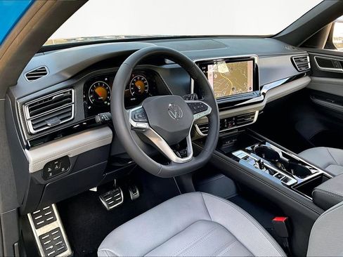 Used 2025 Volkswagen Atlas Cross Sport SEL R-Line image 12