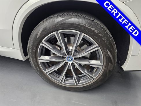 Used 2023 BMW X5 xDrive45e w/ M Sport Package image 18