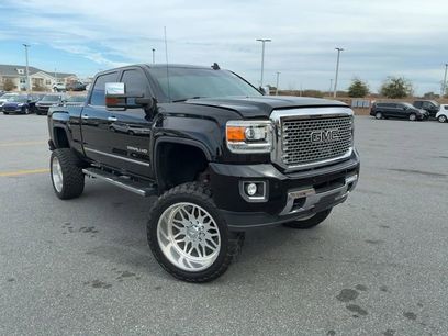 Used 2015 GMC Sierra 2500 Denali w/ Duramax Plus Package