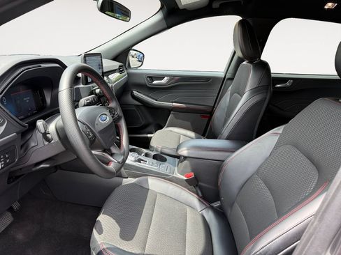 Used 2025 Ford Escape ST-Line AWD/4WD image 9