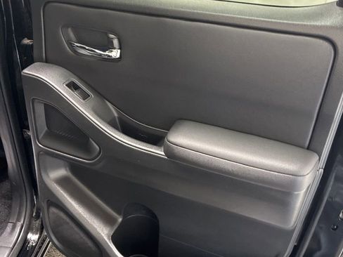 Used 2024 Nissan Frontier SL w/ Technology Package image 27