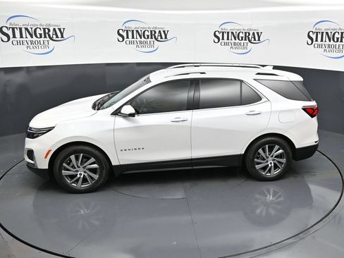 Used 2023 Chevrolet Equinox Premier FWD image 21