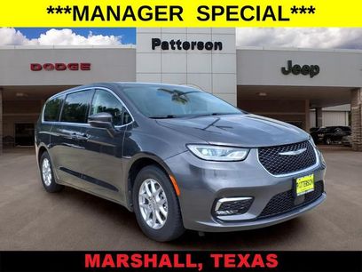 Used 2023 Chrysler Pacifica Touring-L