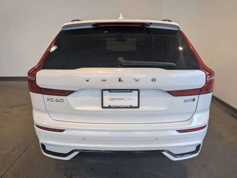 Used 2023 Volvo XC60 B5 Plus w/ Climate Package image 4