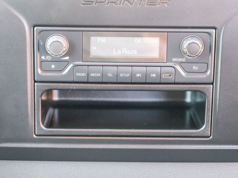 Used 2020 Mercedes-Benz Sprinter 2500 image 17