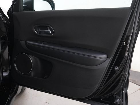 Used 2016 Honda HR-V EX image 9