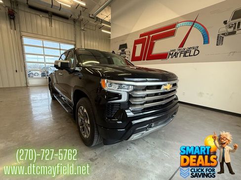Used 2022 Chevrolet Silverado 1500 High Country w/ Max Trailering Package AWD/4WD image 1
