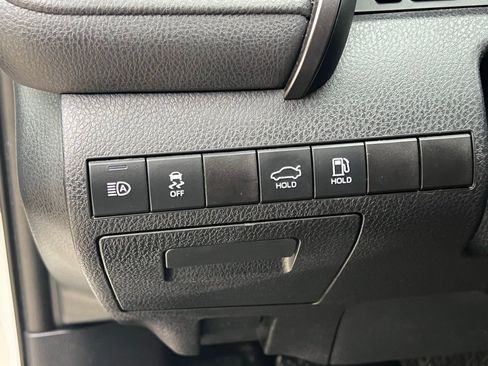 Used 2023 Toyota Camry SE FWD image 23