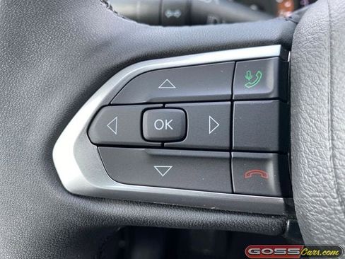 Certified 2025 Jeep Compass Limited image 17