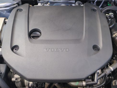 Certified 2023 Volvo XC90 B6 Plus w/ Protection Package Premier AWD/4WD image 24