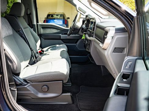 Used 2023 Ford F150 XLT w/ Trailer Tow Package image 18