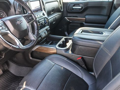 Used 2021 Chevrolet Silverado 1500 LT Trail Boss w/ Convenience Package II image 18