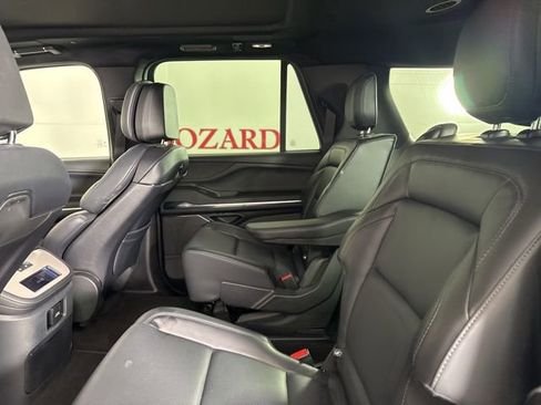 Used 2025 Lincoln Navigator L Reserve w/ Jet Appearance Package image 13