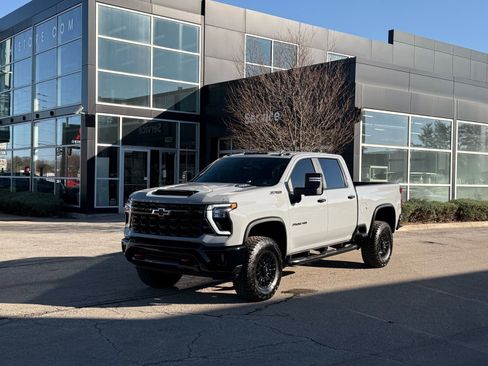 Used 2024 Chevrolet Silverado 2500 ZR2 w/ Technology Package image 20